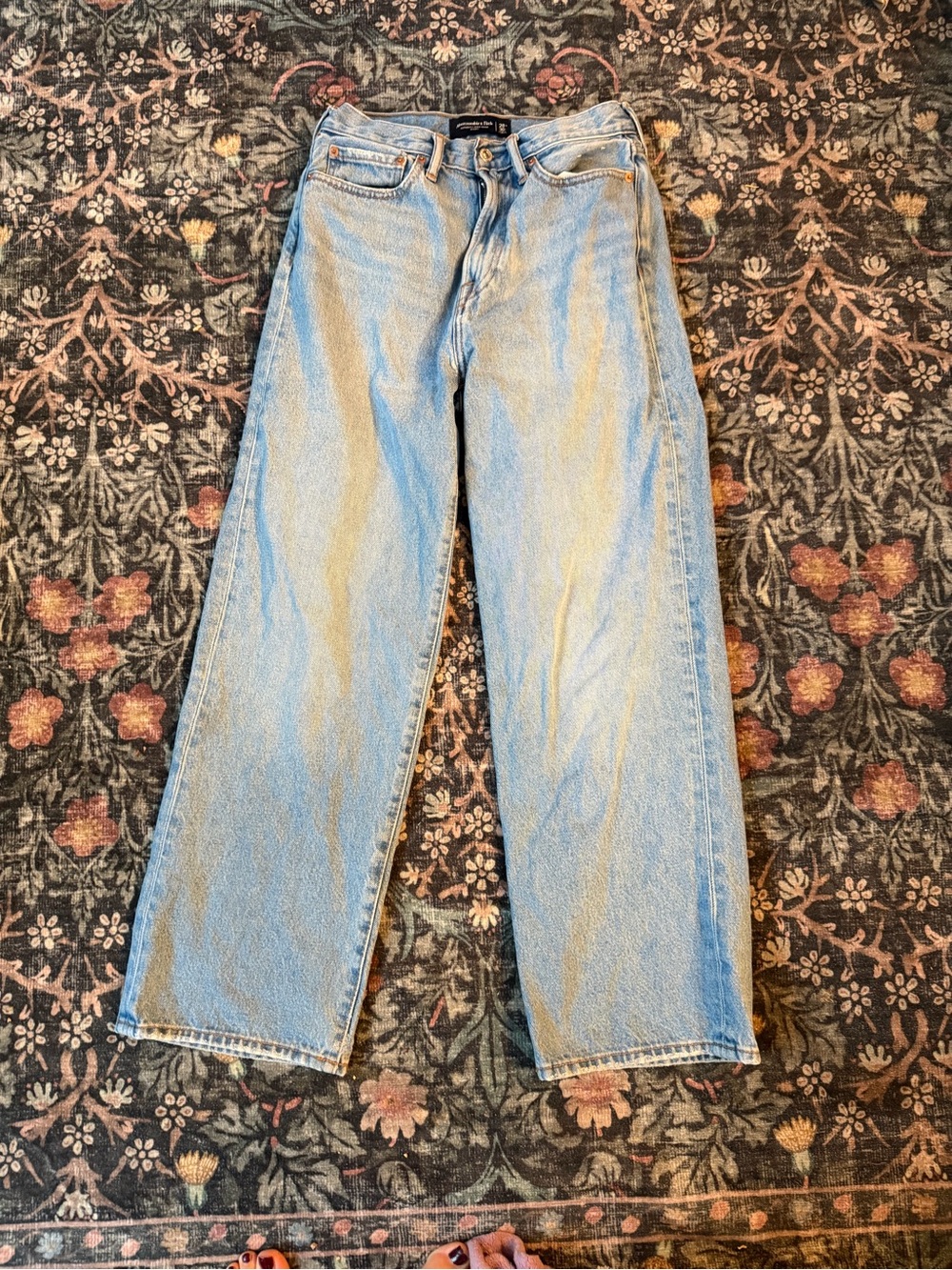 Abercrombie & Fitch baggy Light Blue Men’s Jeans 28x30